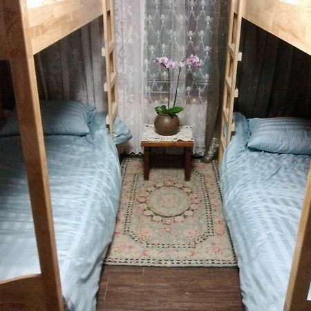 K Star Road Guesthouse - Hostel Сеул Екстер'єр фото