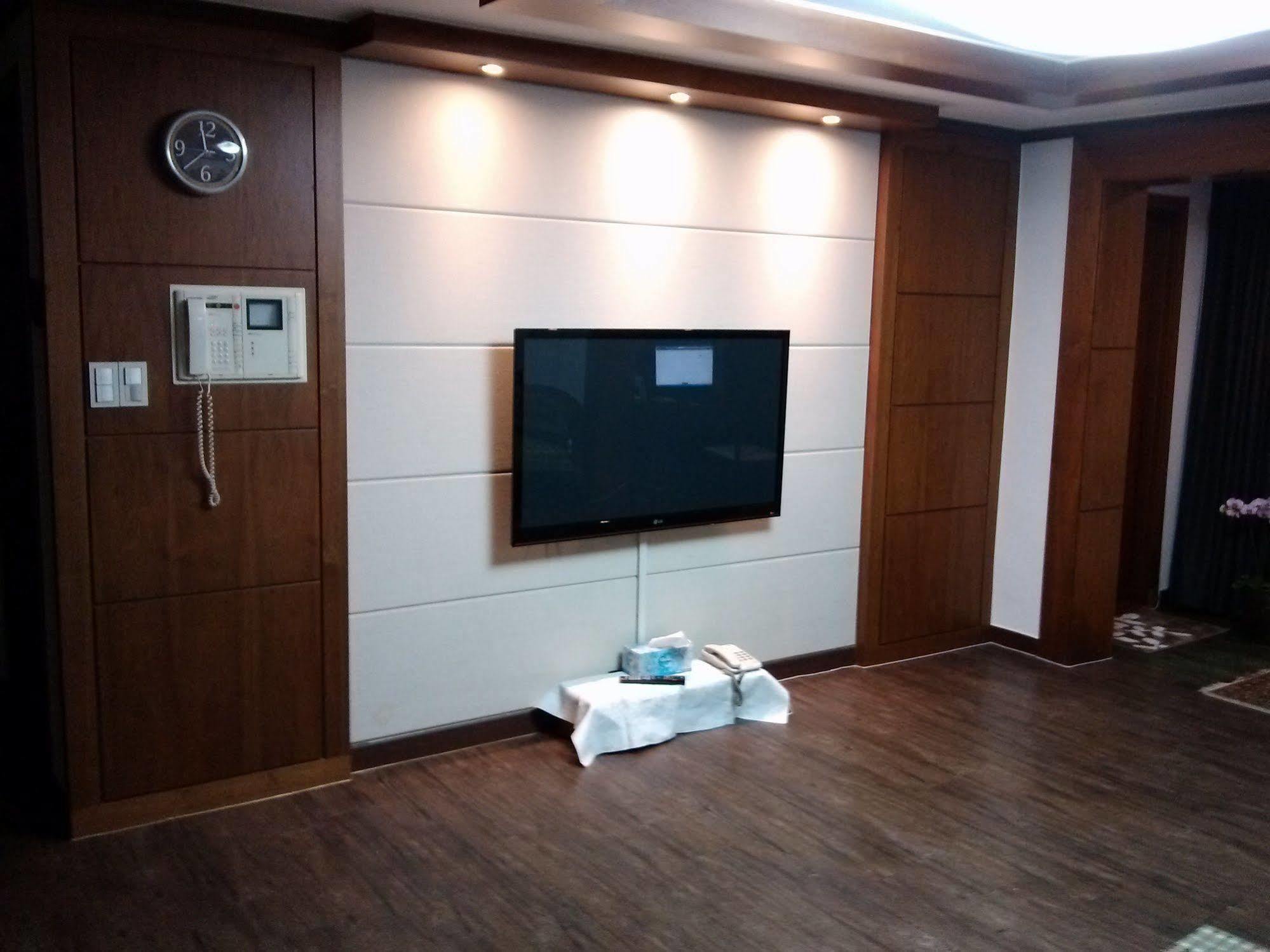 K Star Road Guesthouse - Hostel Сеул Екстер'єр фото