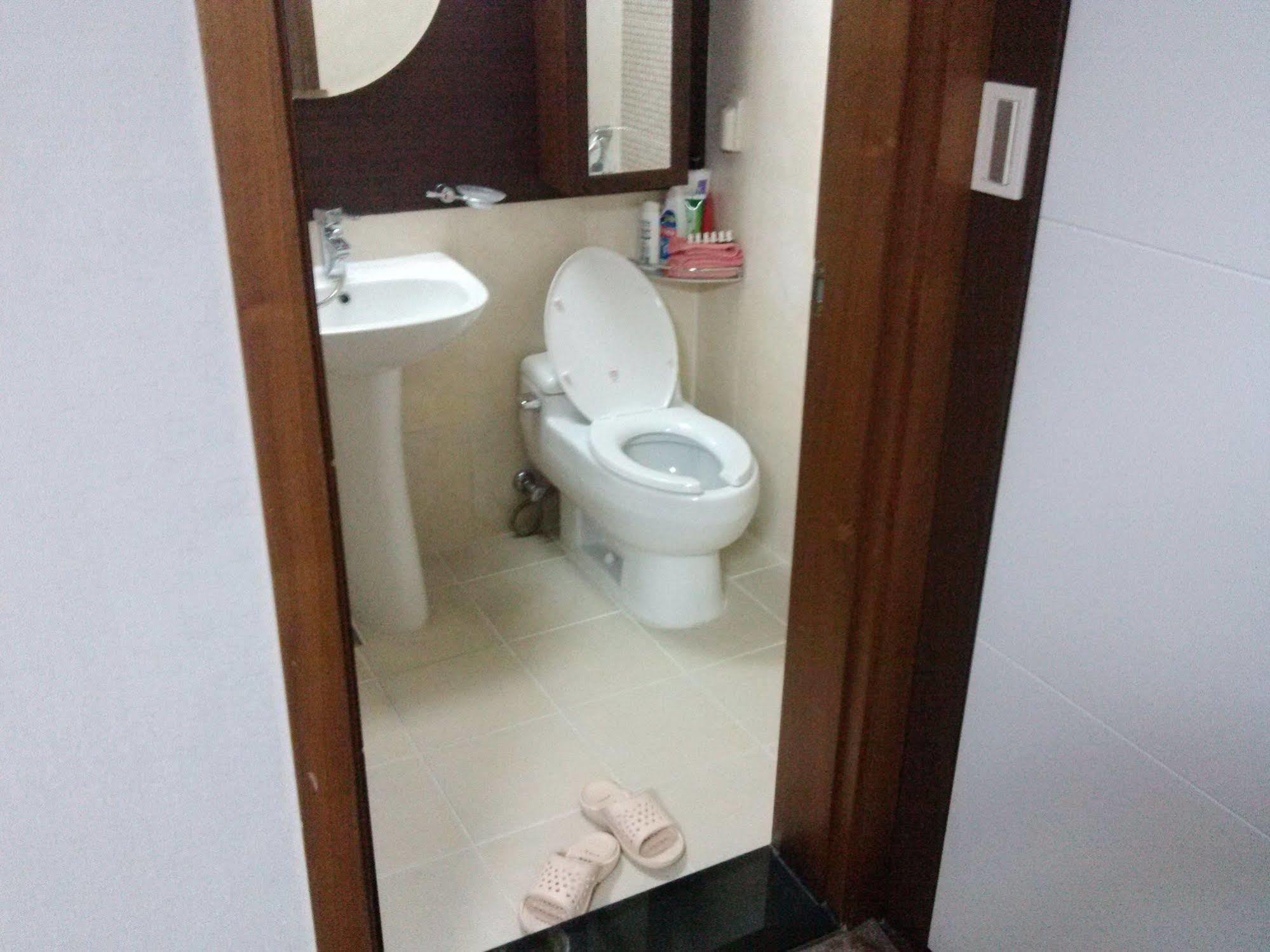K Star Road Guesthouse - Hostel Сеул Екстер'єр фото